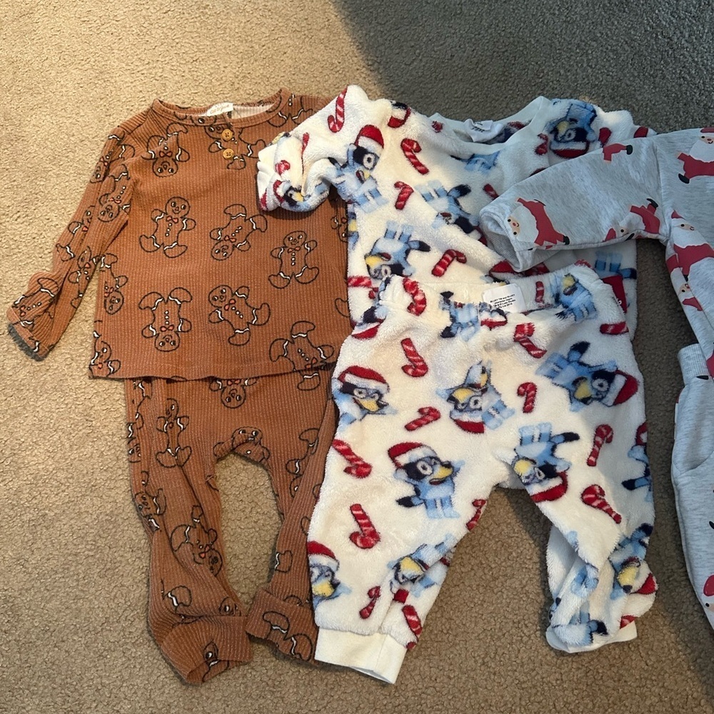 3 christmas outfits (size 12 months)